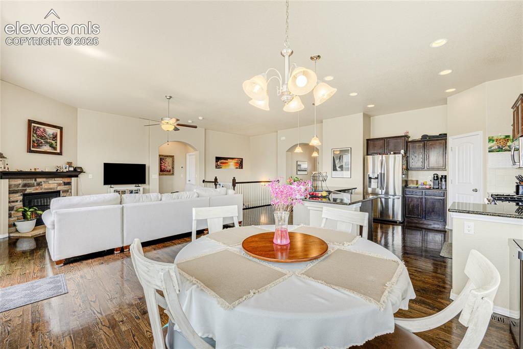 Image 6 of 43: Dining Area