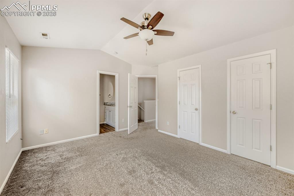 Image 20 of 27: Bedroom