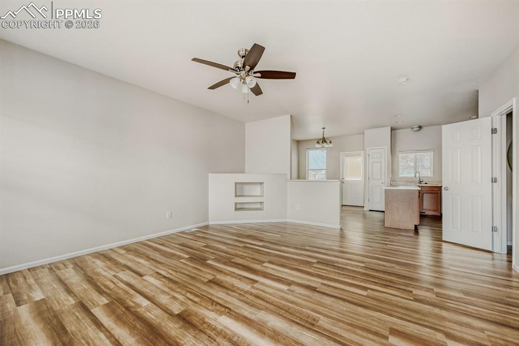 Image 3 of 27: Living Room