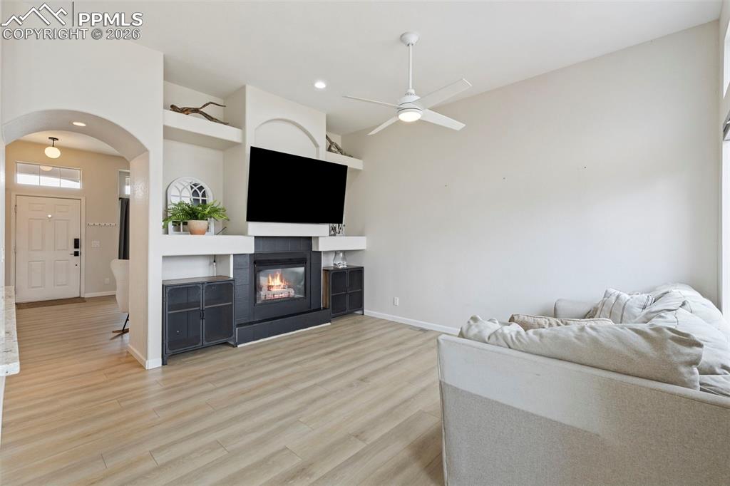 Image 31 of 45: Family Room