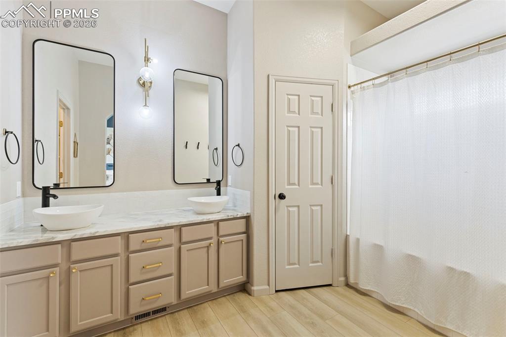 Image 39 of 45: Master Bathroom