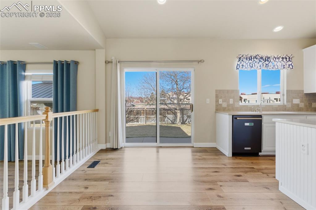 Image 10 of 48: Entry