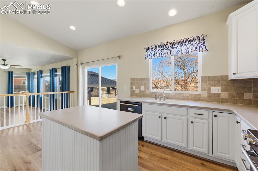 Image 13 of 48: Kitchen