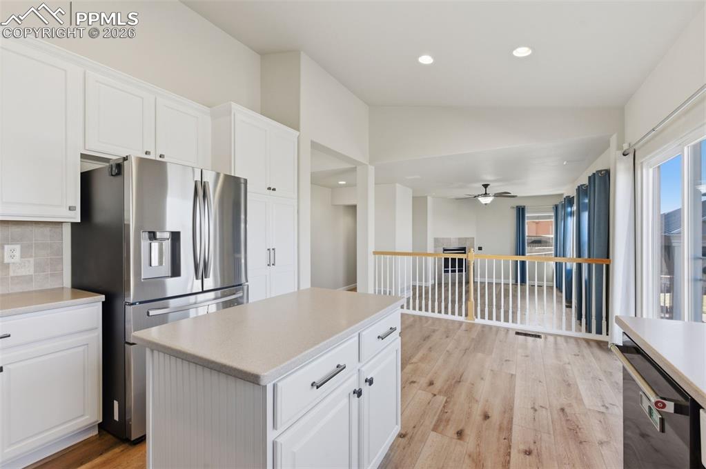 Image 15 of 48: Kitchen