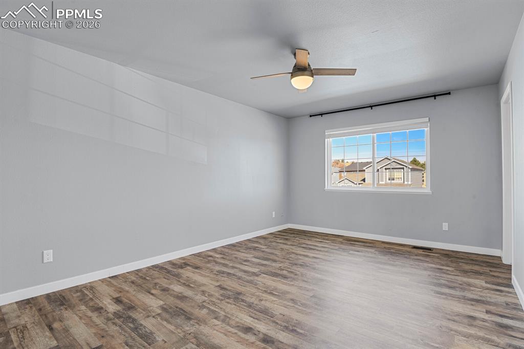 Image 17 of 38: Primary Suit - Upper Level