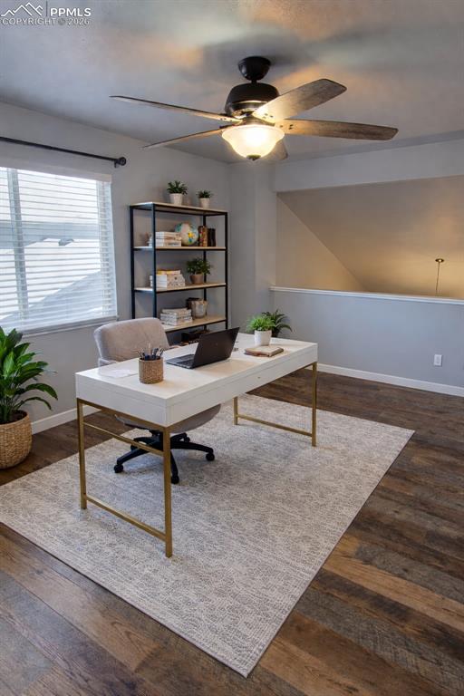 Image 20 of 38: Loft - Virtually Stage