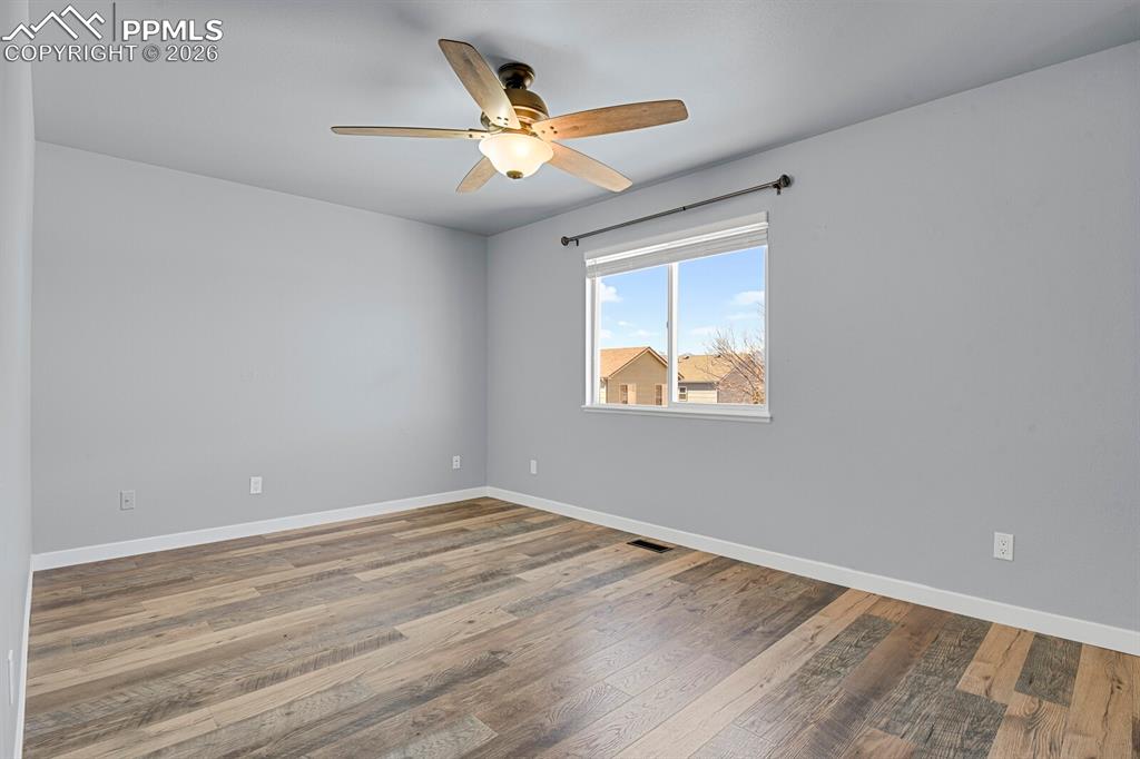 Image 26 of 38: Bedroom #3 - Upper Level