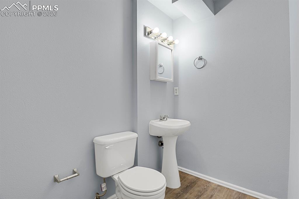 Image 31 of 38: Bathroom #4 - Basement