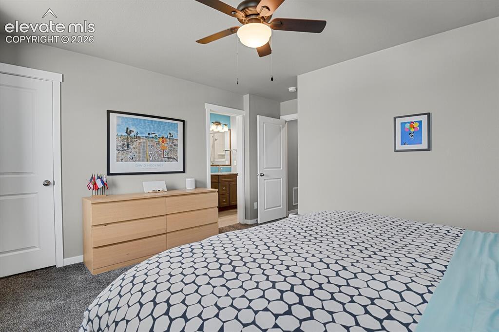 Image 20 of 26: Bedroom