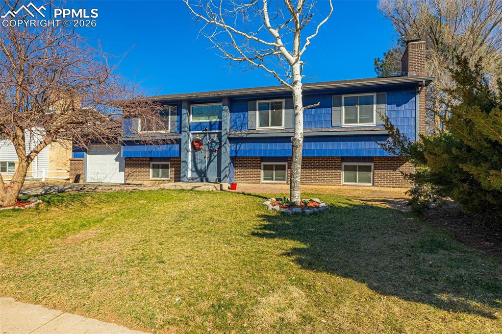 Image 3 of 45: Front of Structure