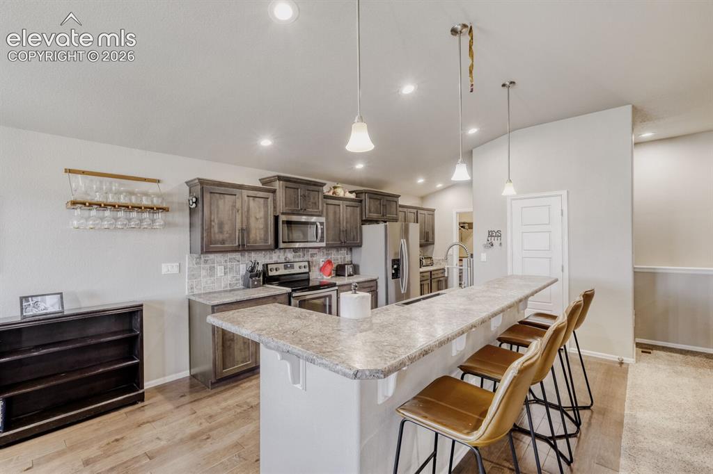 Image 10 of 39: Kitchen