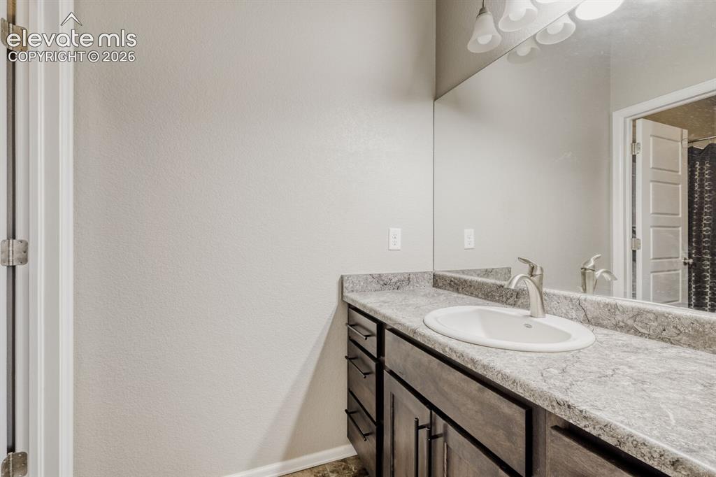 Image 15 of 39: Bathroom