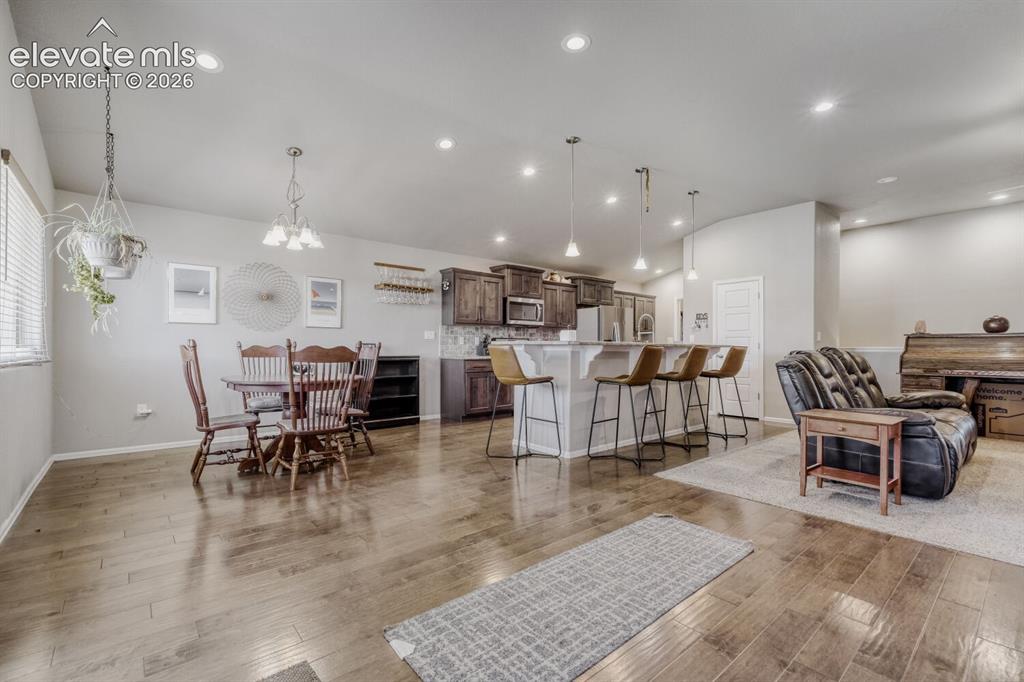Image 4 of 39: Dining Area