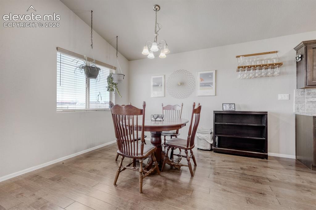 Image 7 of 39: Dining Area