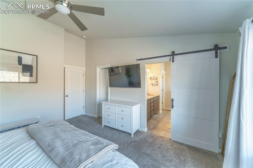 Image 10 of 34: Bedroom