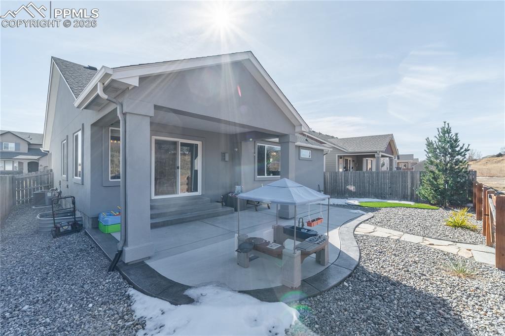 Image 25 of 34: Back of Structure