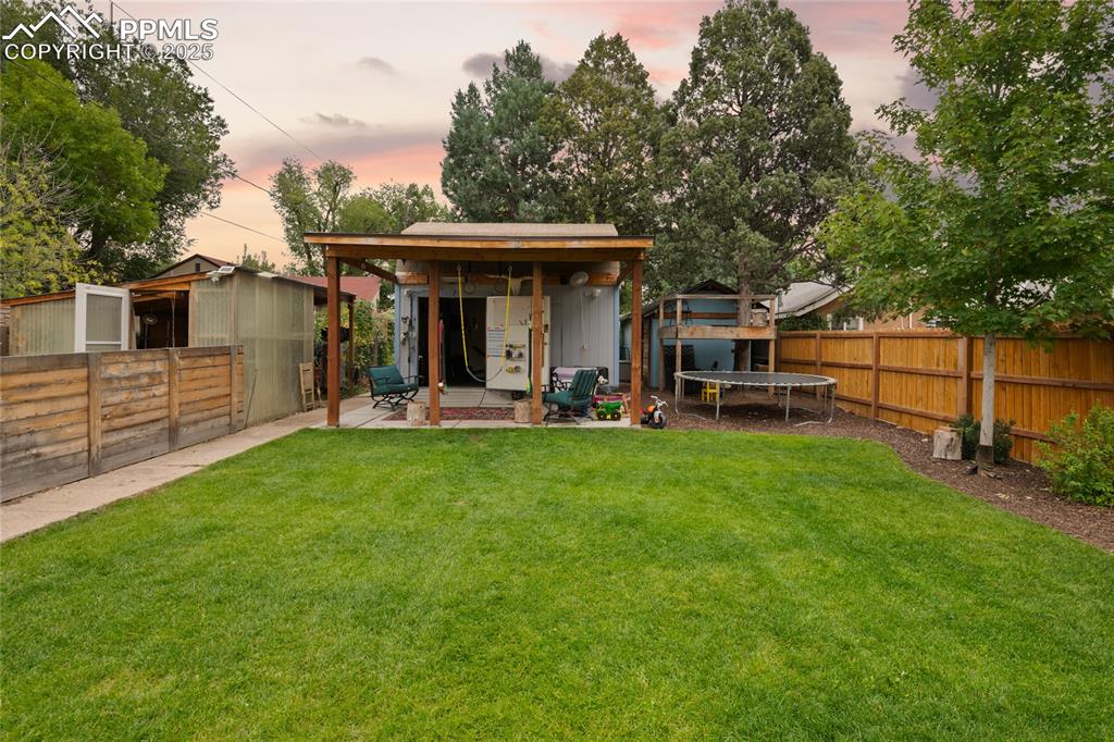 Image 22 of 43: Beautiful Lawn