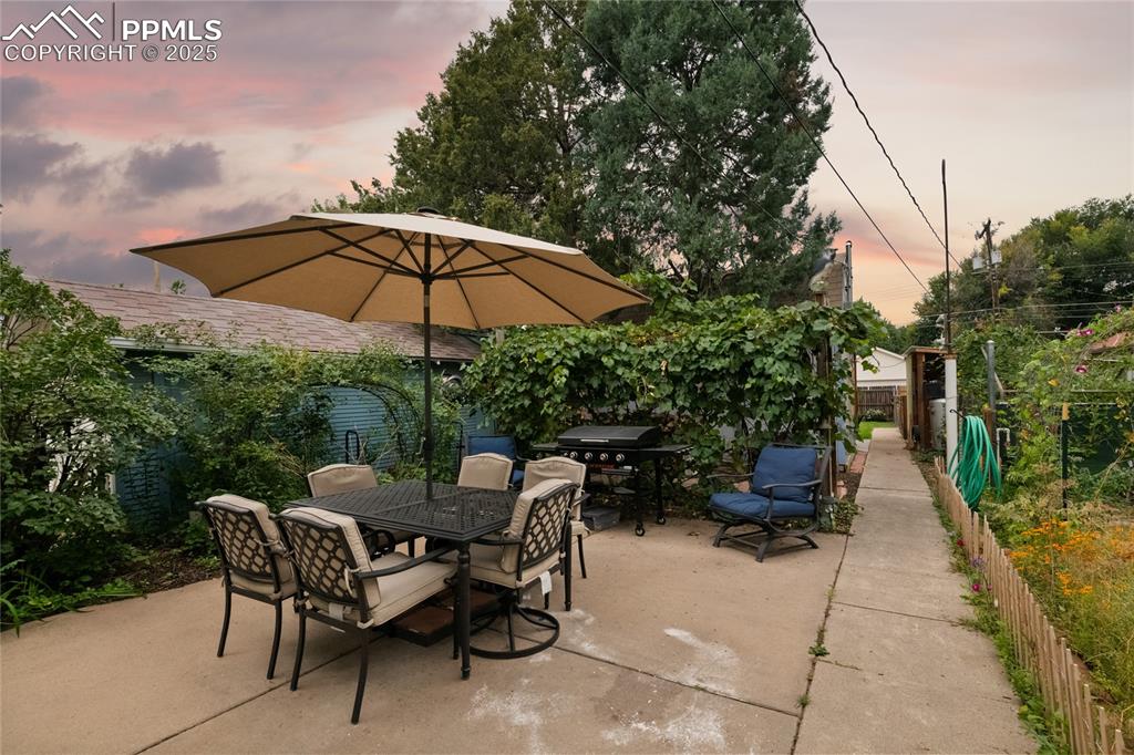 Image 27 of 43: Patio