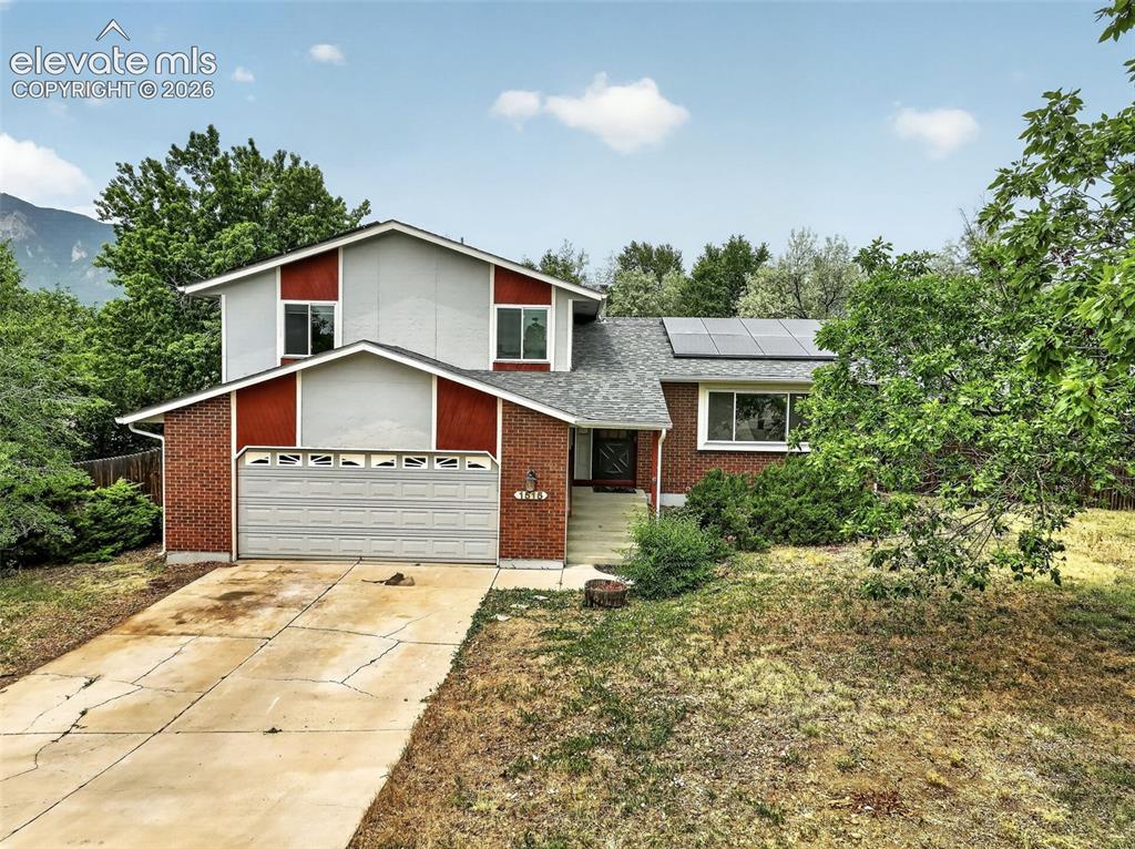 Image 2 of 50: 1,652 SF of Living Area