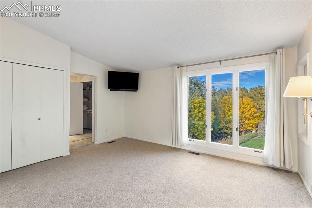 Image 20 of 48: Bedroom