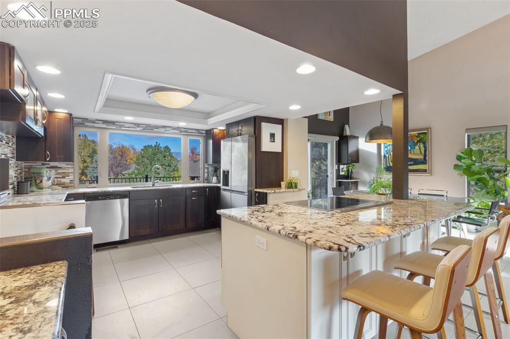 Image 8 of 48: Kitchen