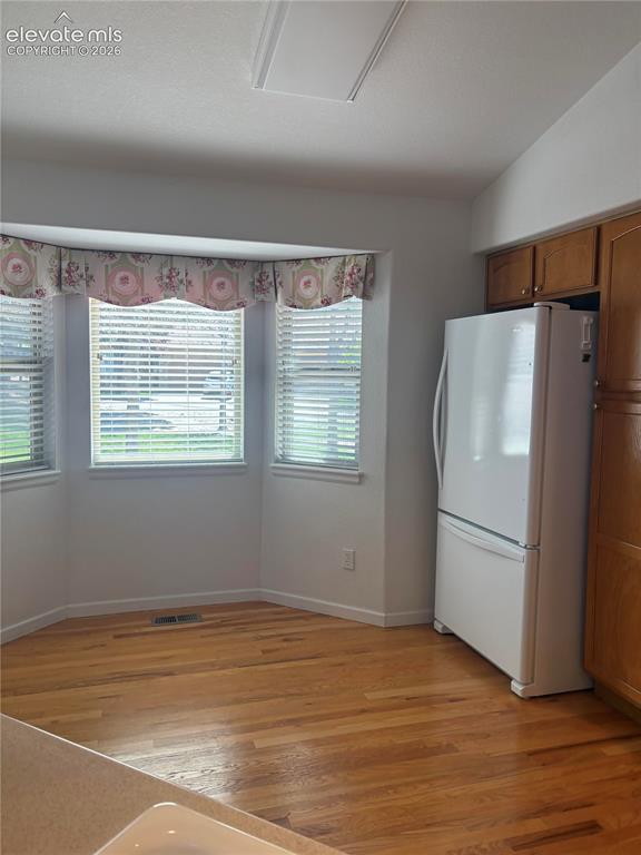 Image 6 of 14: Kitchen