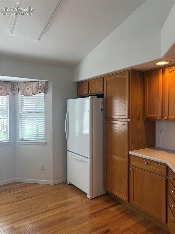 Image 7 of 14: Kitchen