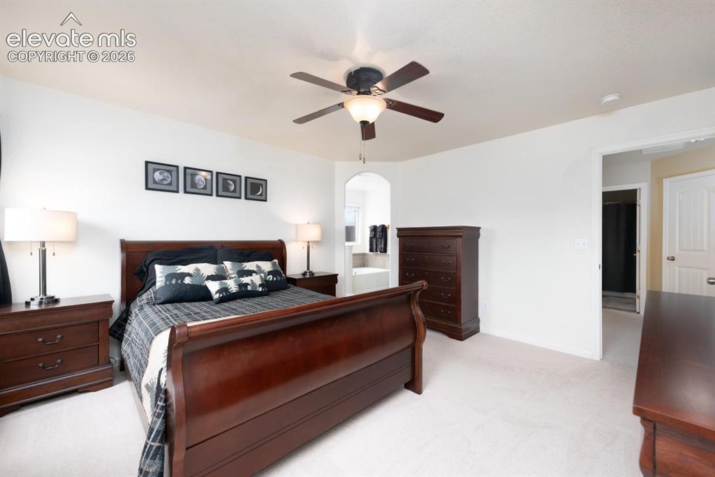 Image 14 of 32: Bedroom