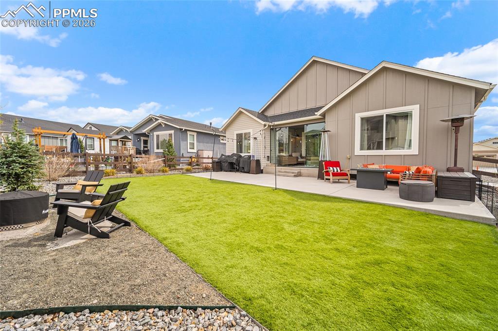 Image 38 of 50: Back of Structure