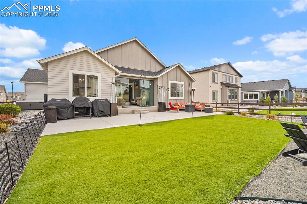 Image 39 of 50: Back of Structure