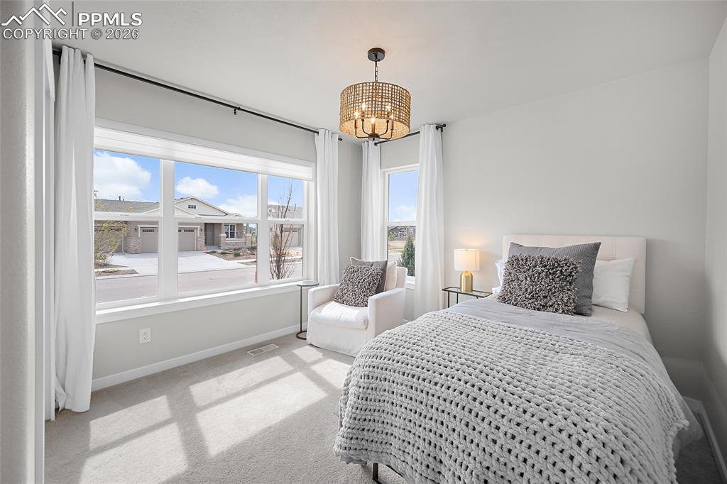 Image 6 of 50: Bedroom