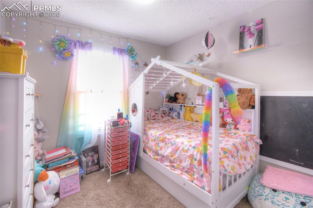 Image 10 of 16: Bedroom