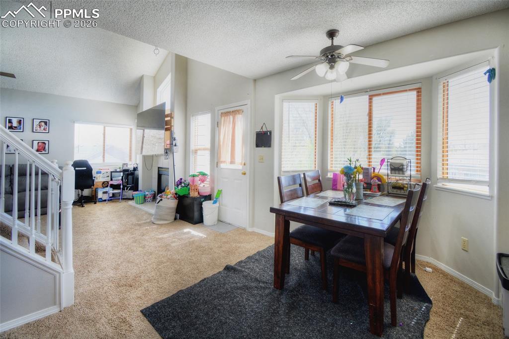 Image 6 of 16: Dining Area