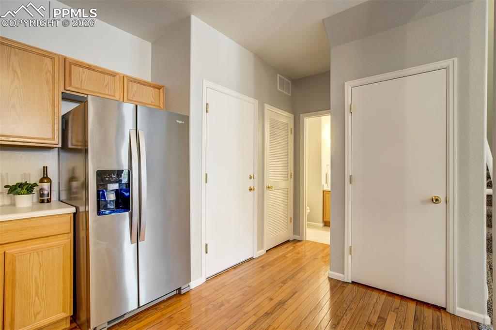 Image 12 of 31: Kitchen