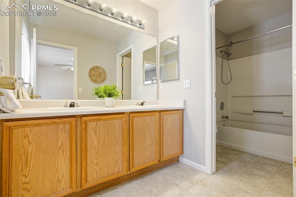 Image 18 of 31: Space and privacy. How it should be. 