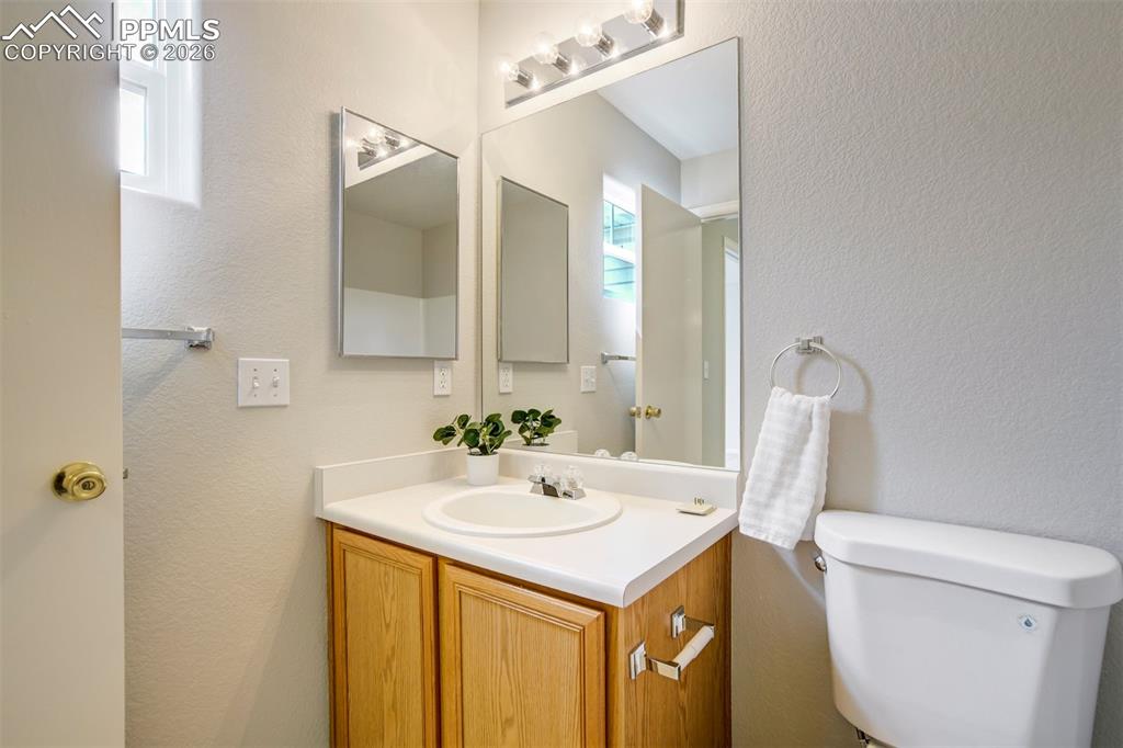 Image 25 of 31: Bathroom