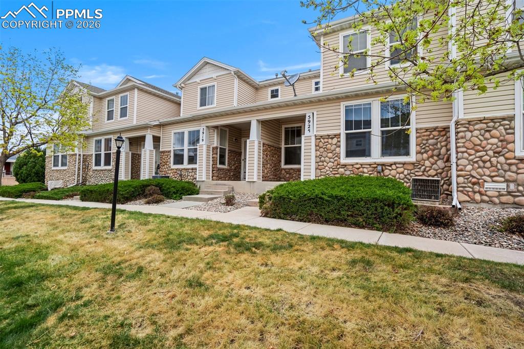 Image 30 of 31: Living here means you’re basically within a few minutes of everything in Co