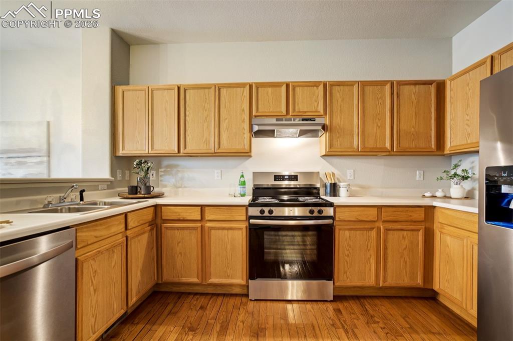 Image 9 of 31: Want more kitchen space? This kitchen understood the assignment. 