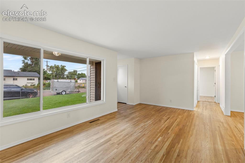 Image 7 of 30: No Description Available