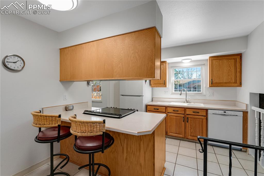 Image 16 of 47: Living Room