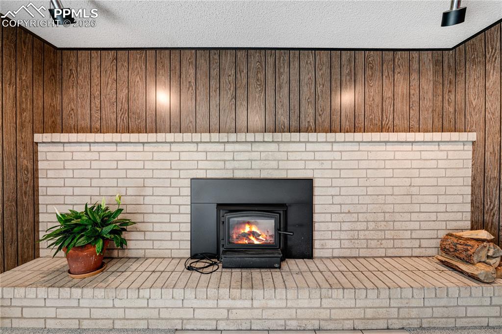 Image 27 of 47: 2nd bathroom