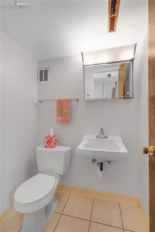 Image 32 of 47: Fireplace