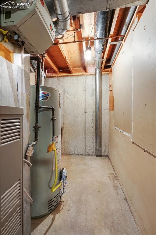 Image 37 of 47: 3rd bathroom