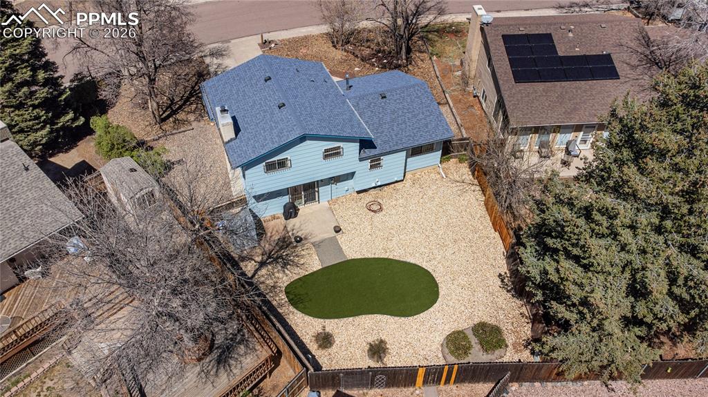 Image 42 of 47: Utility Room