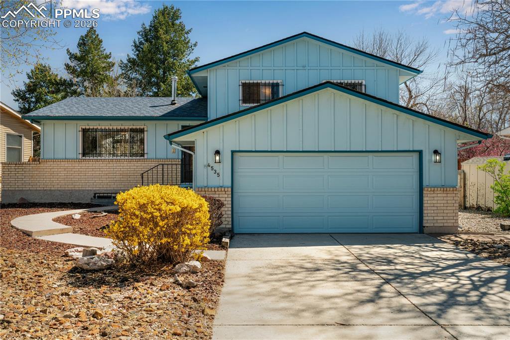 Image 5 of 47: Front of Structure