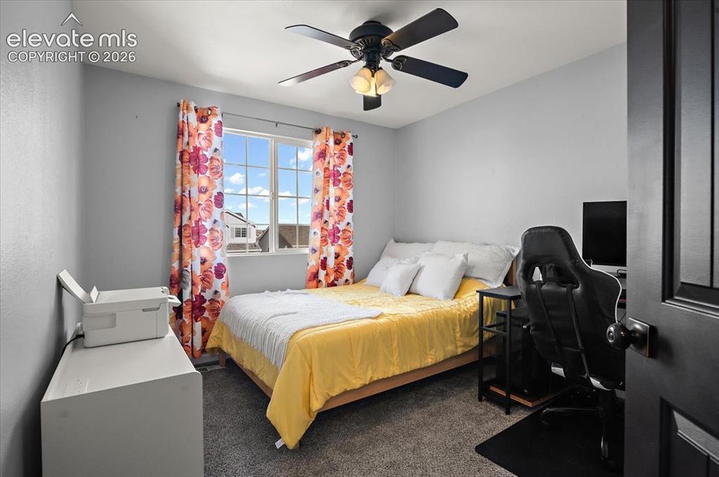 Image 15 of 25: Bedroom
