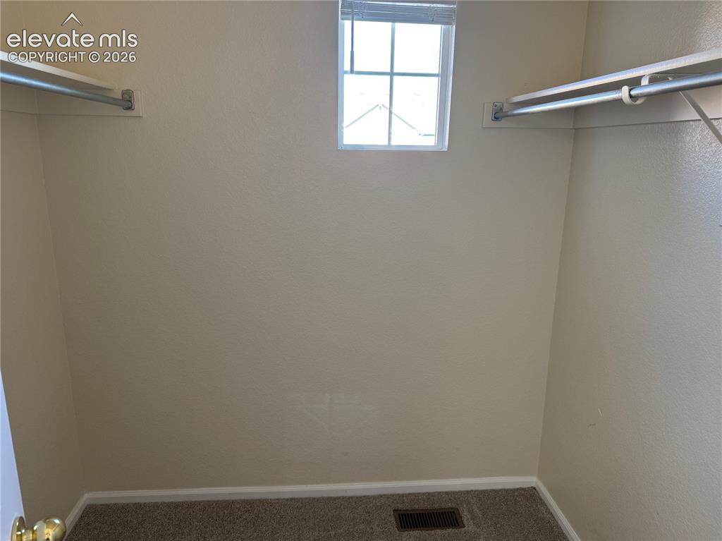 Image 12 of 18: Closet