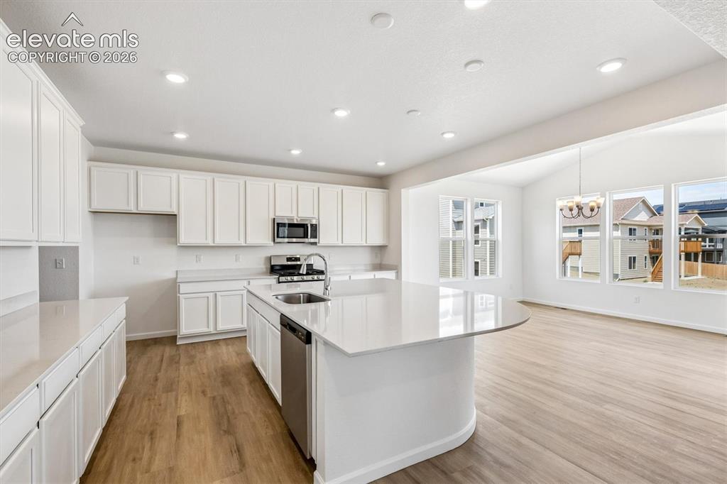 Image 6 of 24: Kitchen