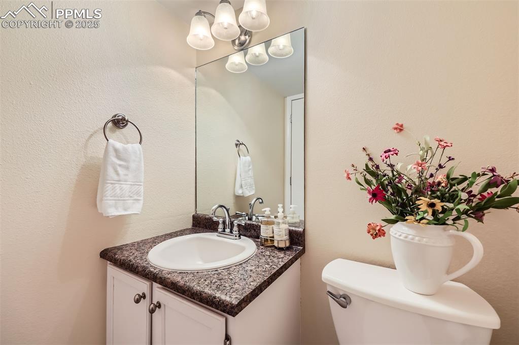 Image 15 of 23: Bathroom