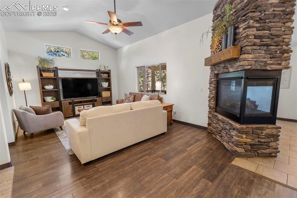 Image 3 of 28: Back of Structure